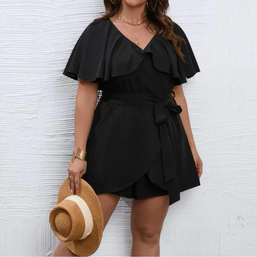 ☀️BNWOT Ruffle Trim Wrap Hem Belted Romper!